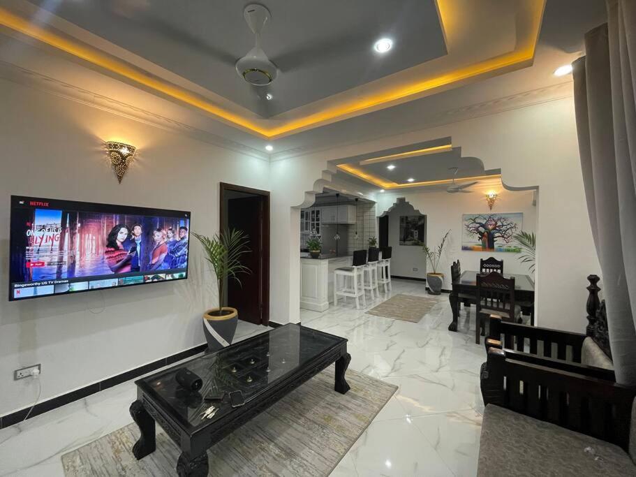 Ayaa Luxury 4th Floor * Zanzibar